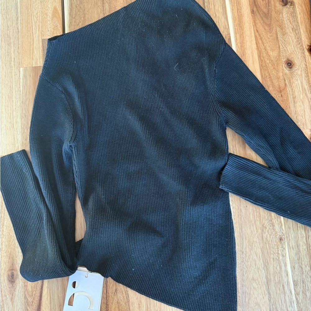 Commense Asymmetrical Top - Picture 7 of 7